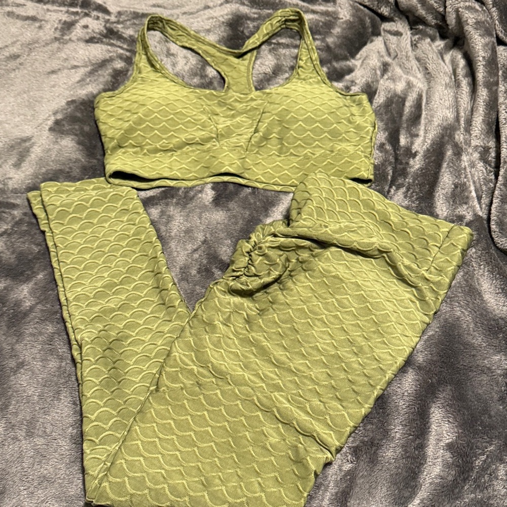 Military Green Textured Women’s workout set